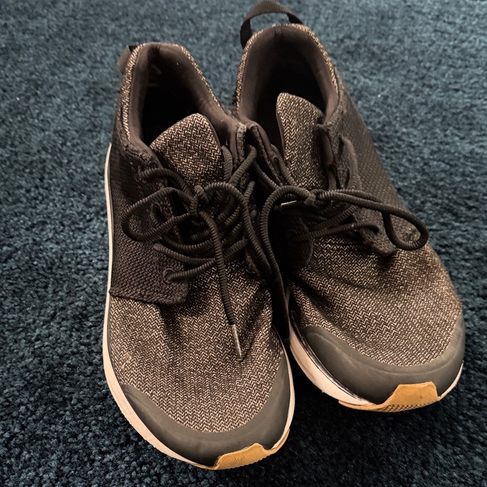 Stylish Roxy Women’s Sneakers